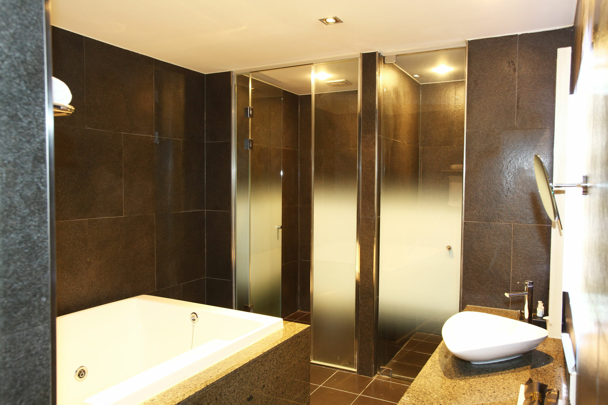 Suwon Reve Hotel Zewnętrze zdjęcie
